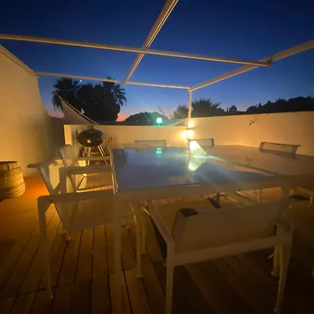 펜션 Bright Family House In With Stunning Sea View *