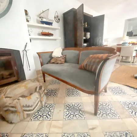 Casa de Férias Bright Family House In With Stunning Sea View *