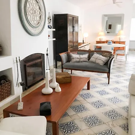 Tatil Evi Bright Family House In With Stunning Sea View
