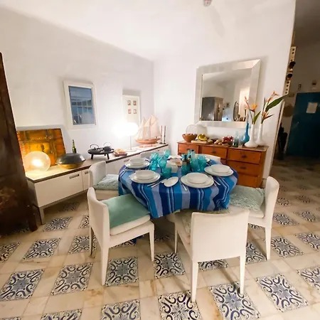 Tatil Evi Bright Family House In With Stunning Sea View