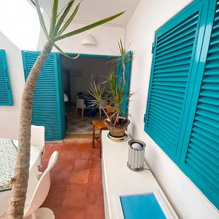 Bright Family House In With Stunning Sea View *