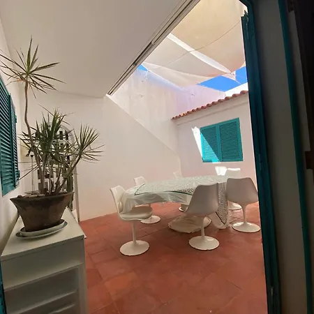 Bright Family House In With Stunning Sea View Сasa de vacaciones