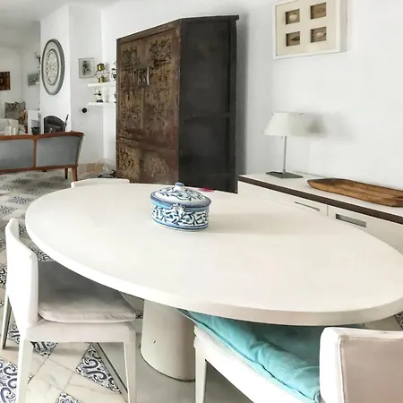 Сasa de vacaciones Bright Family House In With Stunning Sea View